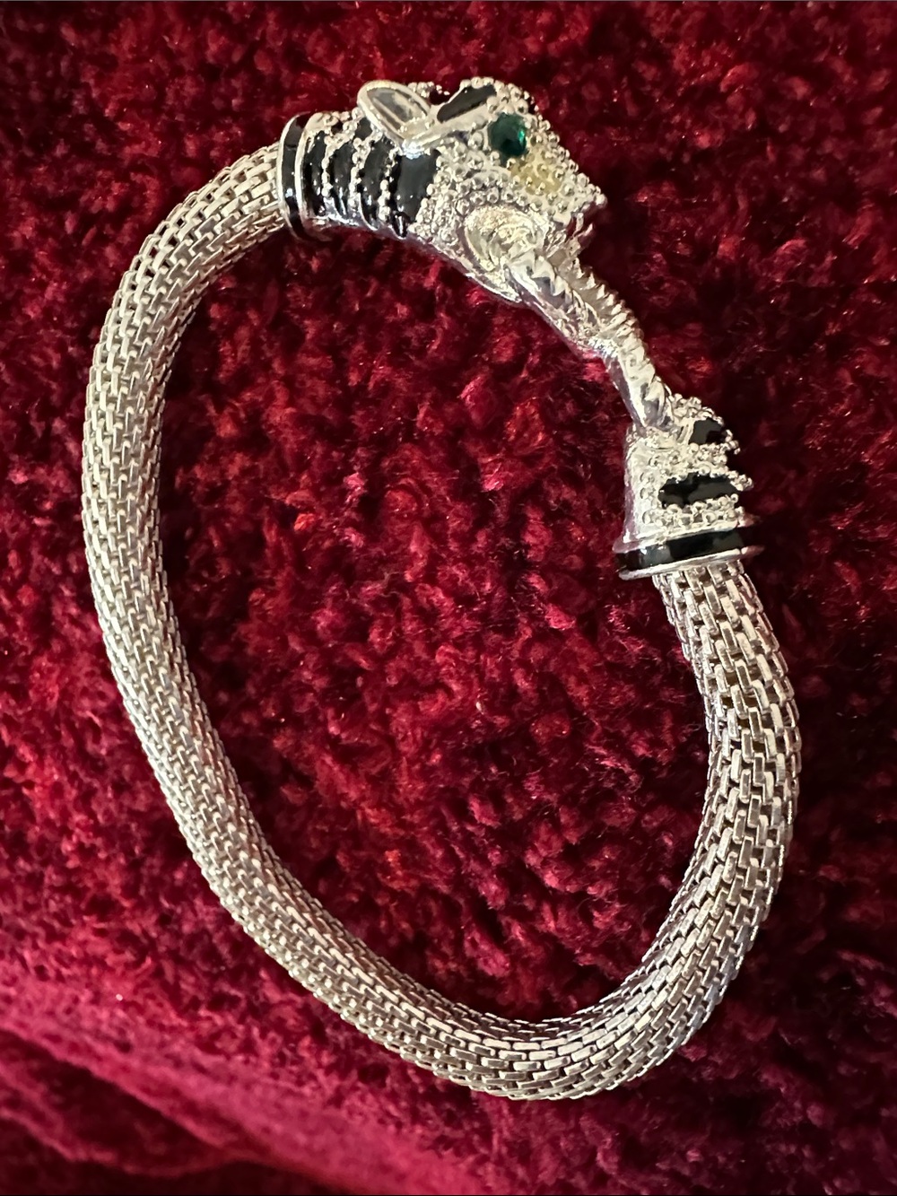 Avon Silver Tone Snake Bracelet w Green Stone Eyes. Slightly Stretchy Like New